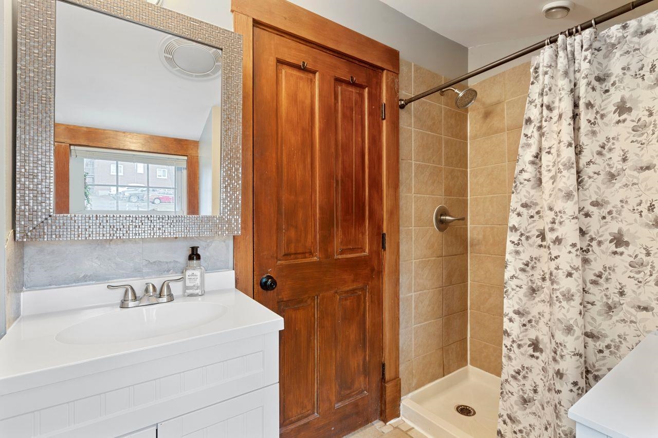 8 Weeks Street Plymouth, NH 03264 - Photo 28 of 34