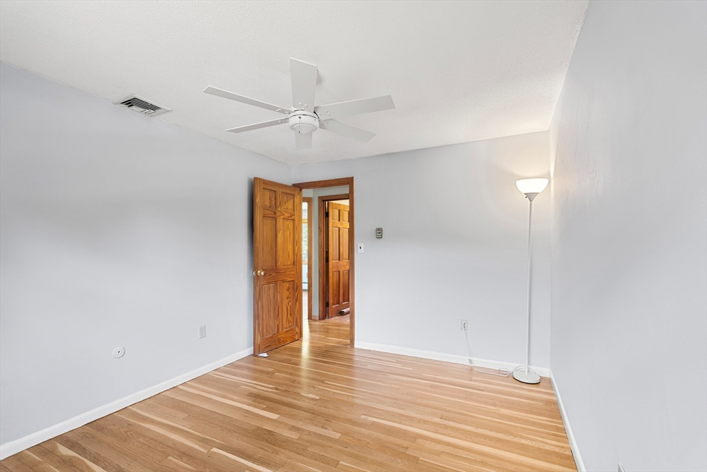 71 Garrison Road Chelmsford, MA 01824 - Photo 16 of 39