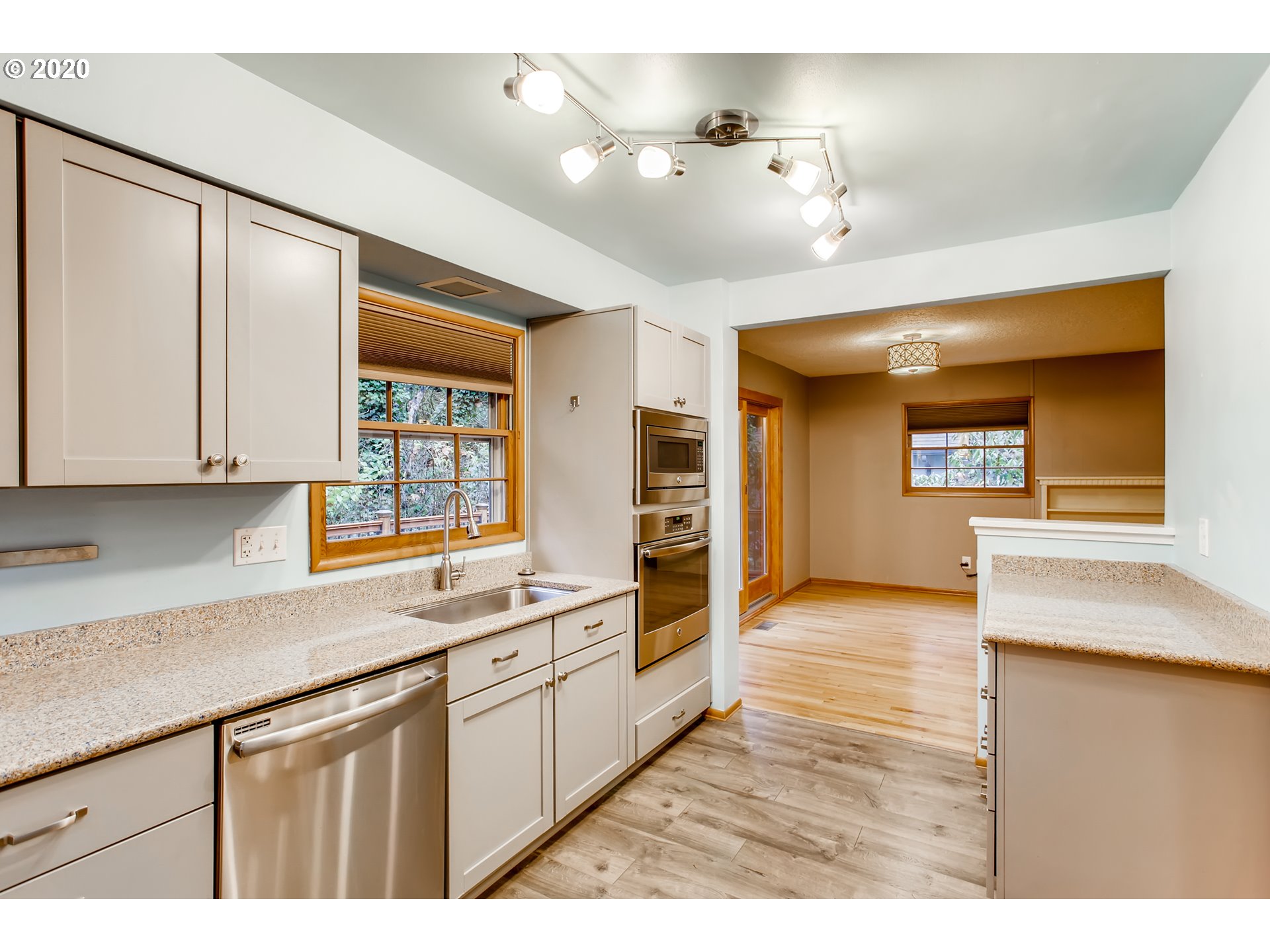 1100 Southwest Cheltenham Street Portland, OR 97239 - Photo 11 of 32 Gallery Image 11