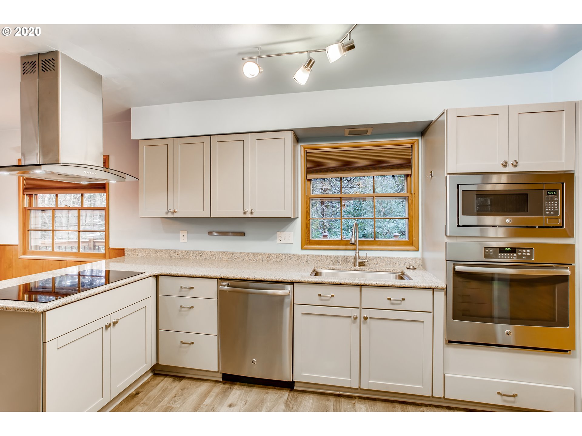 1100 Southwest Cheltenham Street Portland, OR 97239 - Photo 10 of 32 Gallery Image 10