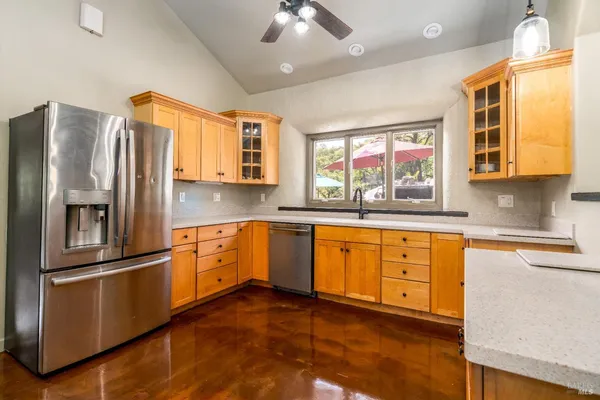 $1,495,000 | 5510-5500 Parducci Road, Ukiah, CA 95482