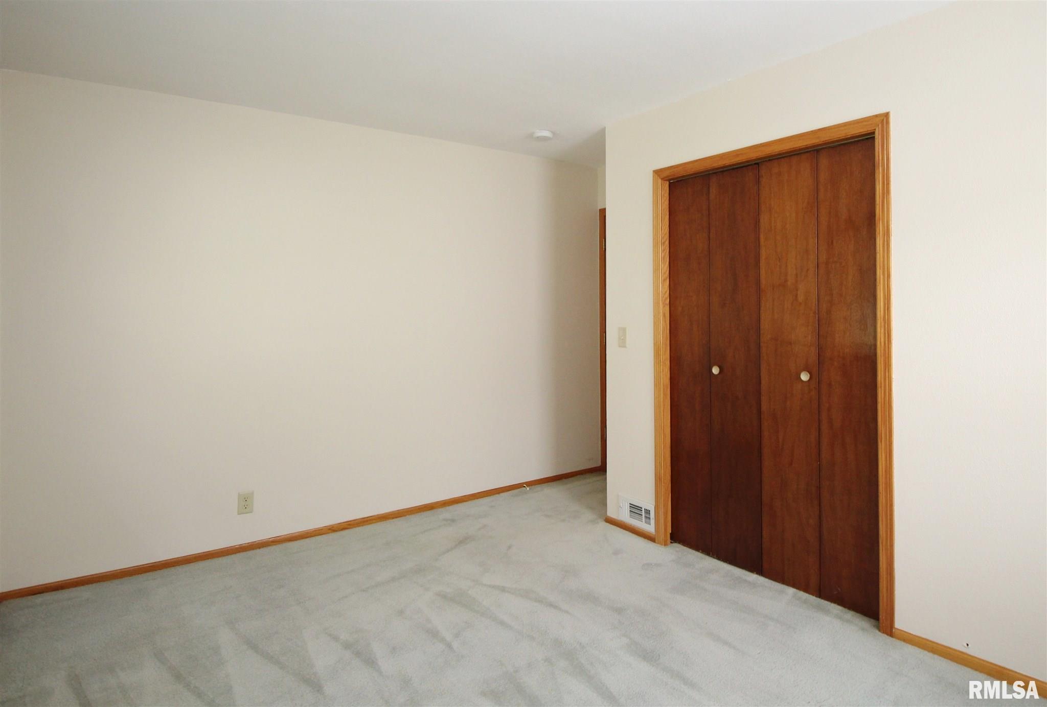 703 Briargate Road Washington, IL 61571 - Photo 13 of 41 Gallery Image 13