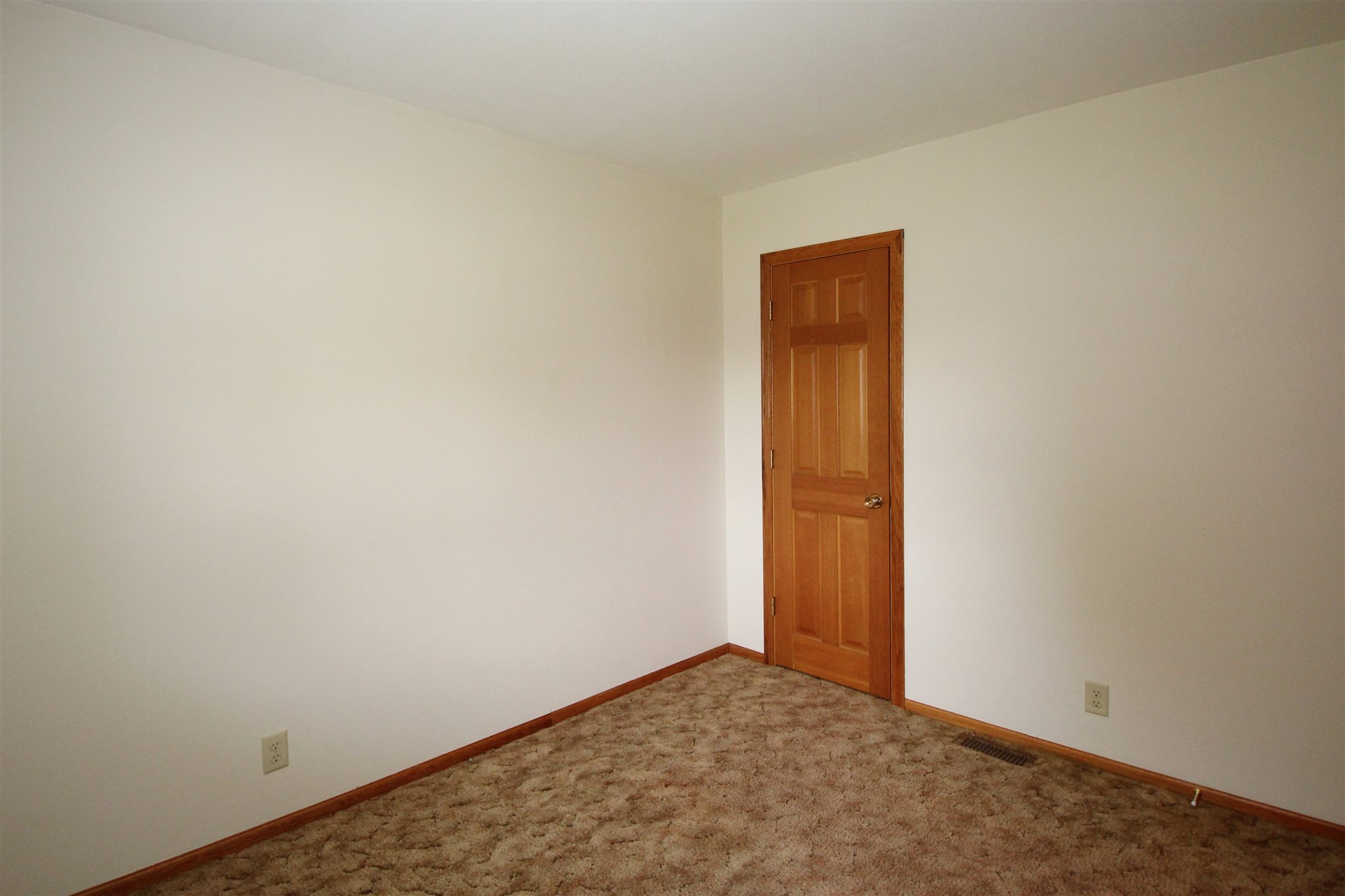703 Briargate Road Washington, IL 61571 - Photo 15 of 41 Gallery Image 15