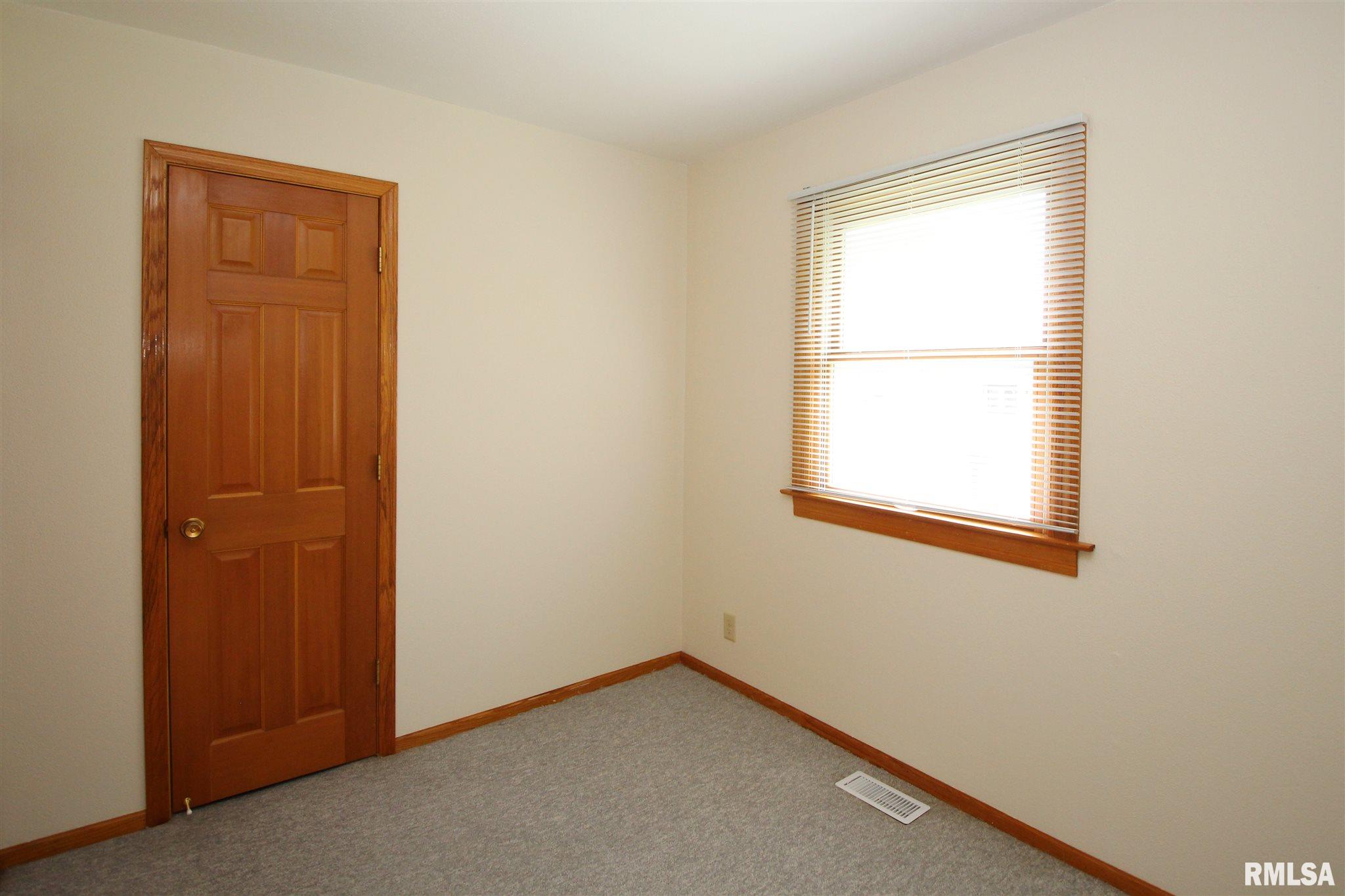 703 Briargate Road Washington, IL 61571 - Photo 17 of 41 Gallery Image 17