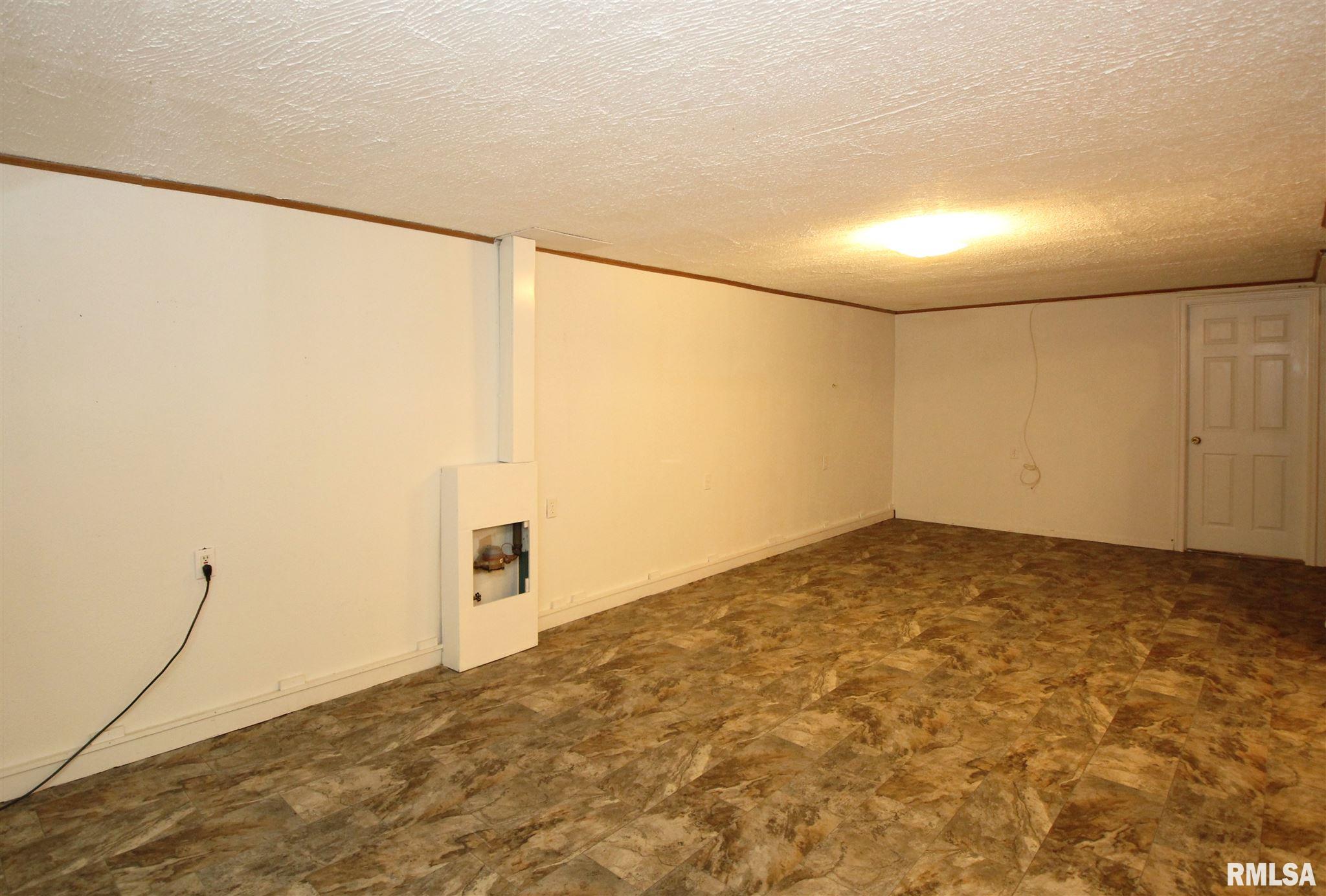 703 Briargate Road Washington, IL 61571 - Photo 20 of 41 Gallery Image 20