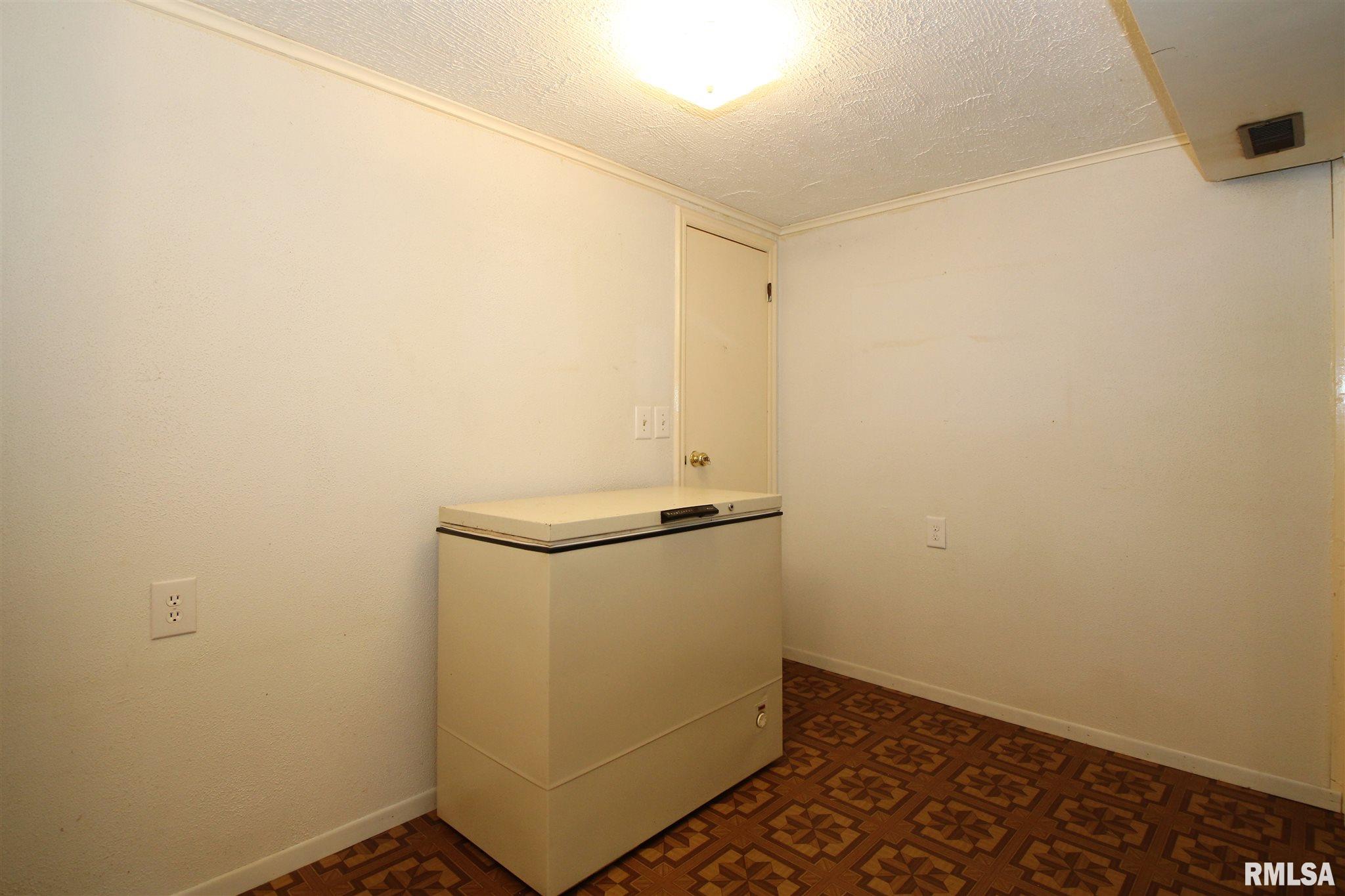 703 Briargate Road Washington, IL 61571 - Photo 23 of 41 Gallery Image 23