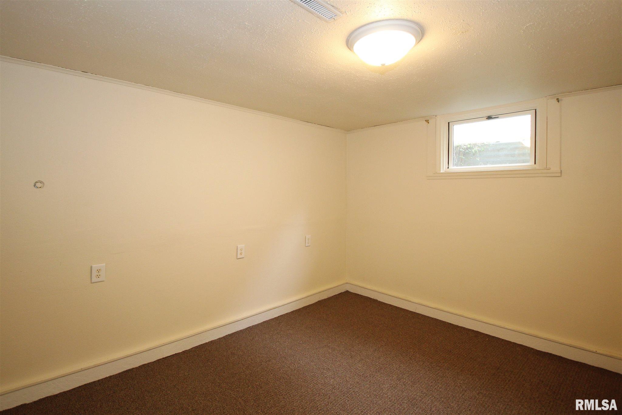 703 Briargate Road Washington, IL 61571 - Photo 27 of 41 Gallery Image 27