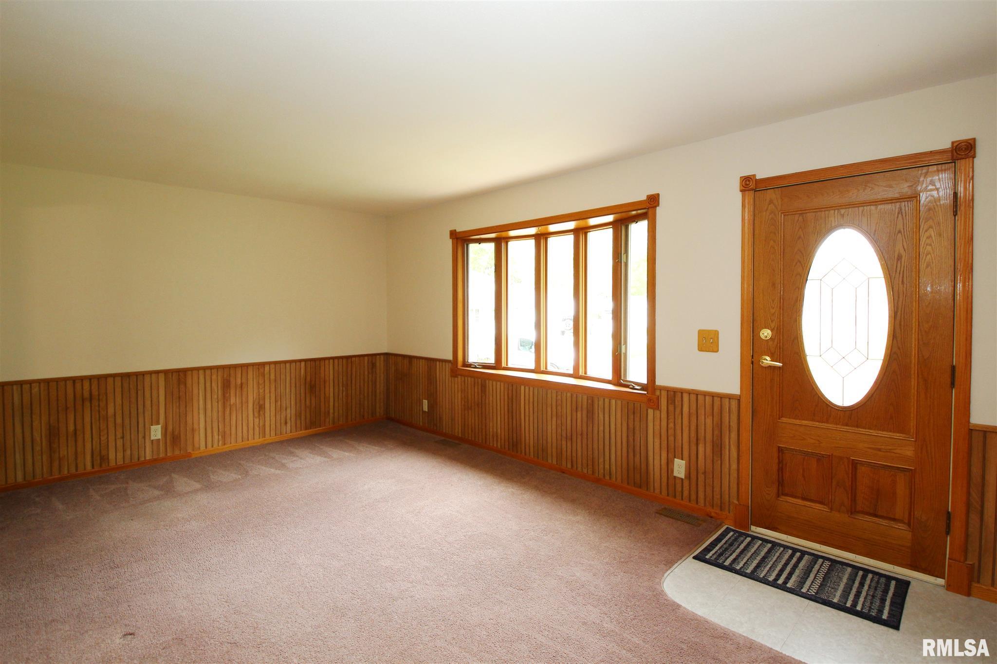 703 Briargate Road Washington, IL 61571 - Photo 4 of 41 Gallery Image 4