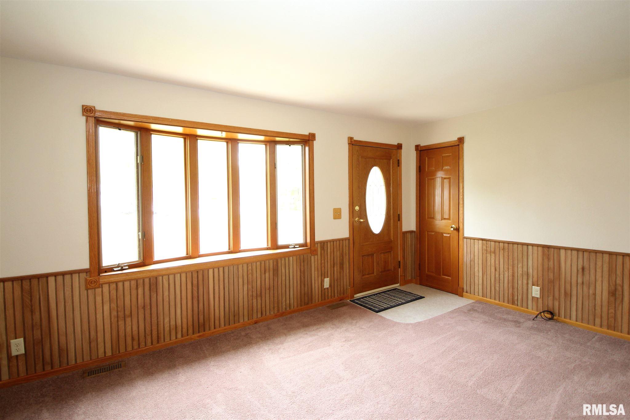 703 Briargate Road Washington, IL 61571 - Photo 5 of 41 Gallery Image 5