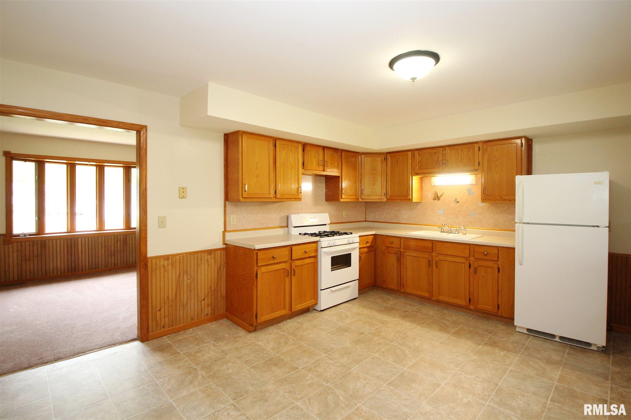 703 Briargate Road Washington, IL 61571 - Photo 8 of 41 Gallery Image 8