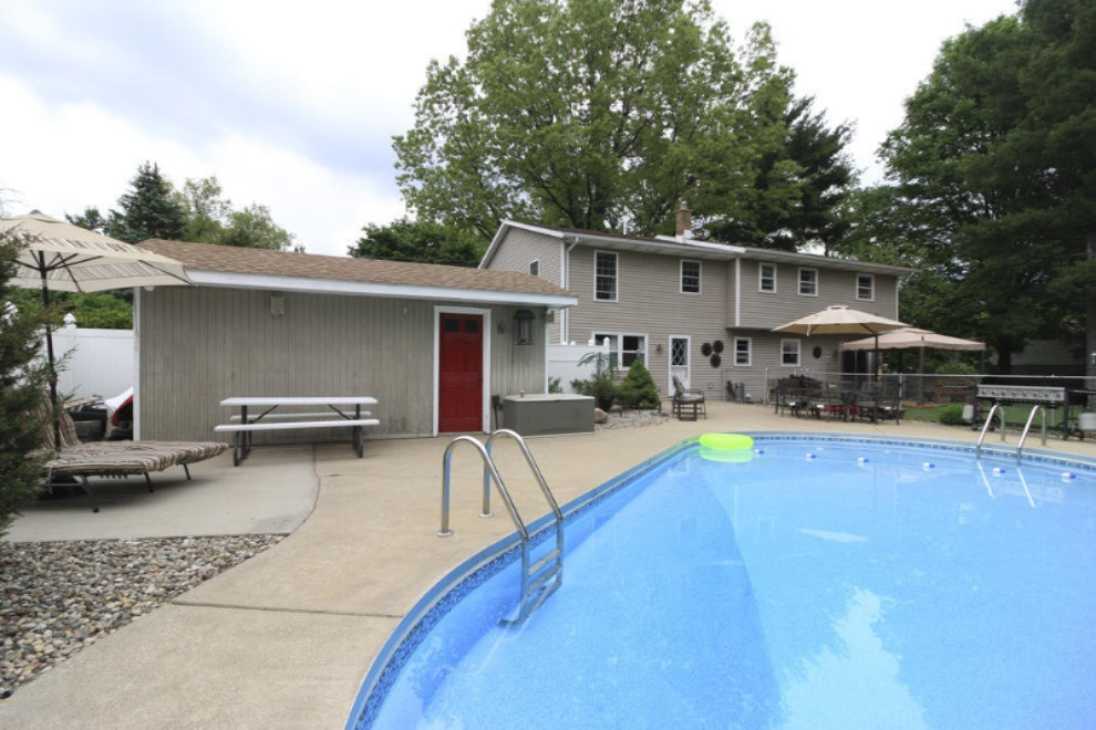 3215 Romence Road Portage, MI 49024 - Photo 7 of 49 Romence 3215 Portage Exterior 17