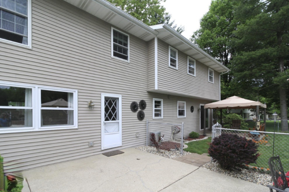 3215 Romence Road Portage, MI 49024 - Photo 8 of 49 Romence 3215 Portage Exterior 18