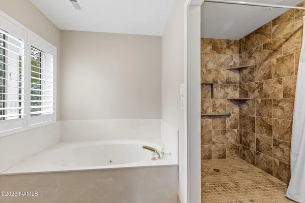 $830,000 | 6609 East Eagle Crest Drive, Flagstaff, AZ 86004