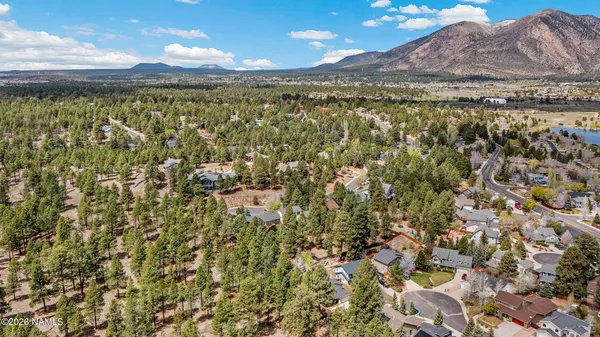 $830,000 | 6609 East Eagle Crest Drive, Flagstaff, AZ 86004