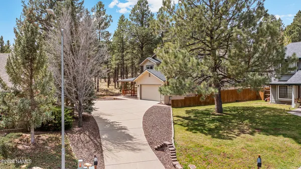 $830,000 | 6609 East Eagle Crest Drive, Flagstaff, AZ 86004