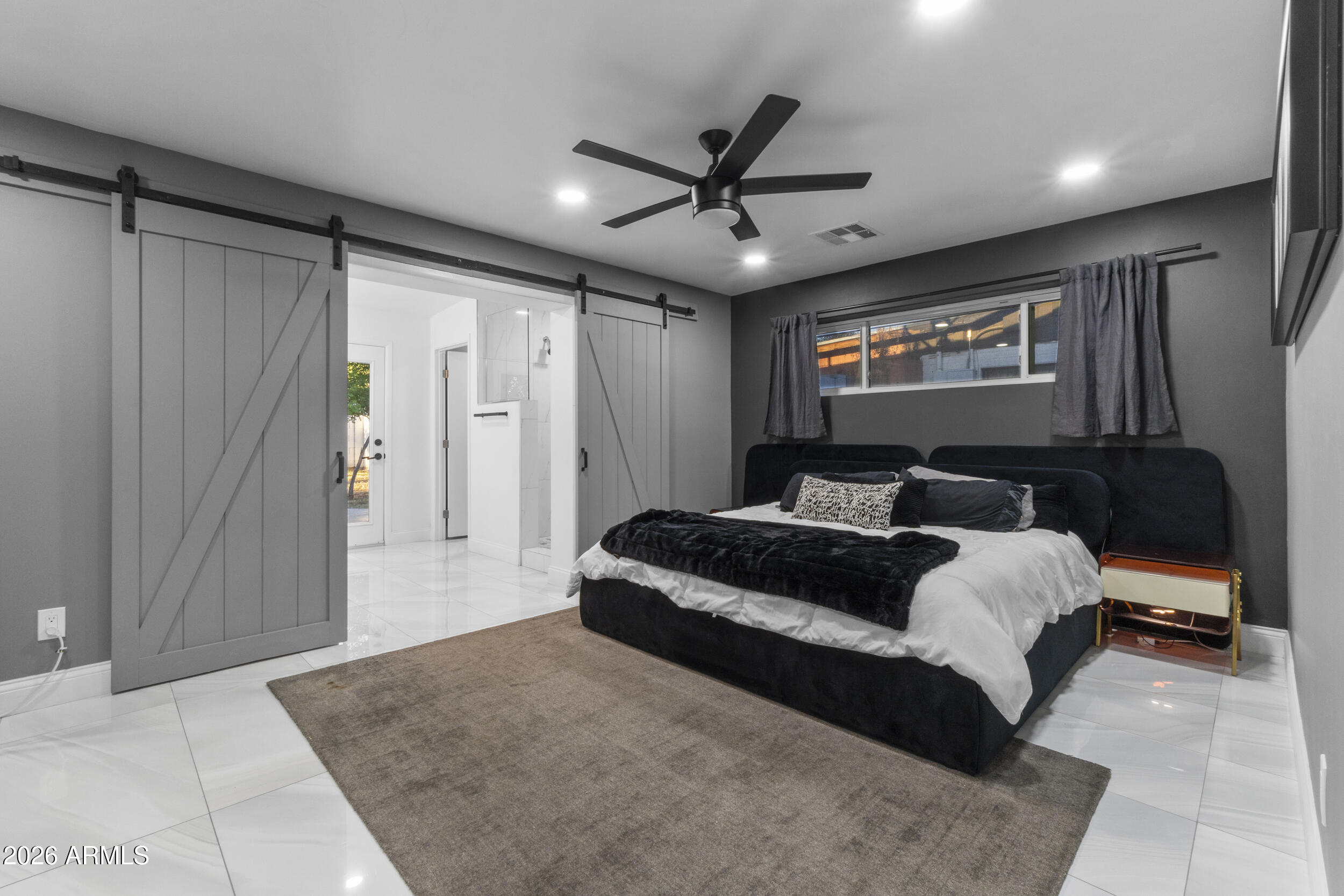 3938 East Cheery Lynn Road Phoenix, AZ 85018 - Photo 21 of 34 32_dsc05218