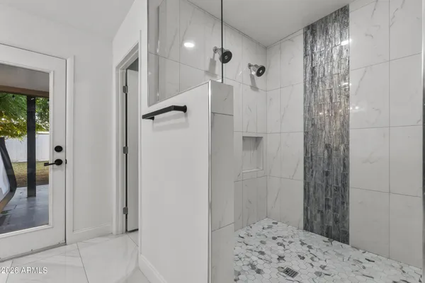 $3,600 | 3938 East Cheery Lynn Road, Phoenix, AZ 85018