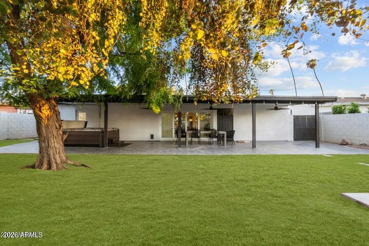 3938 East Cheery Lynn Road Phoenix, AZ 85018 - Photo 7 of 34 20250915192650070455000000-o