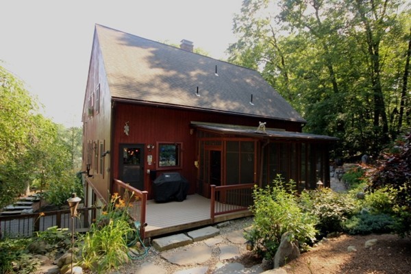 409 Rocky Hill Road Northampton, MA 01062 - Photo 1 of 30 Gallery Image 1