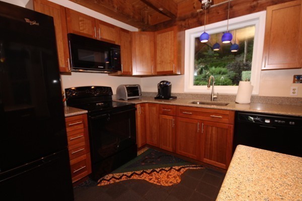 409 Rocky Hill Road Northampton, MA 01062 - Photo 12 of 30 Gallery Image 12