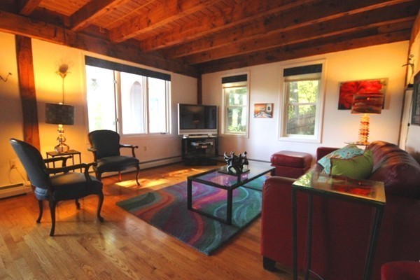 409 Rocky Hill Road Northampton, MA 01062 - Photo 6 of 30 Gallery Image 6