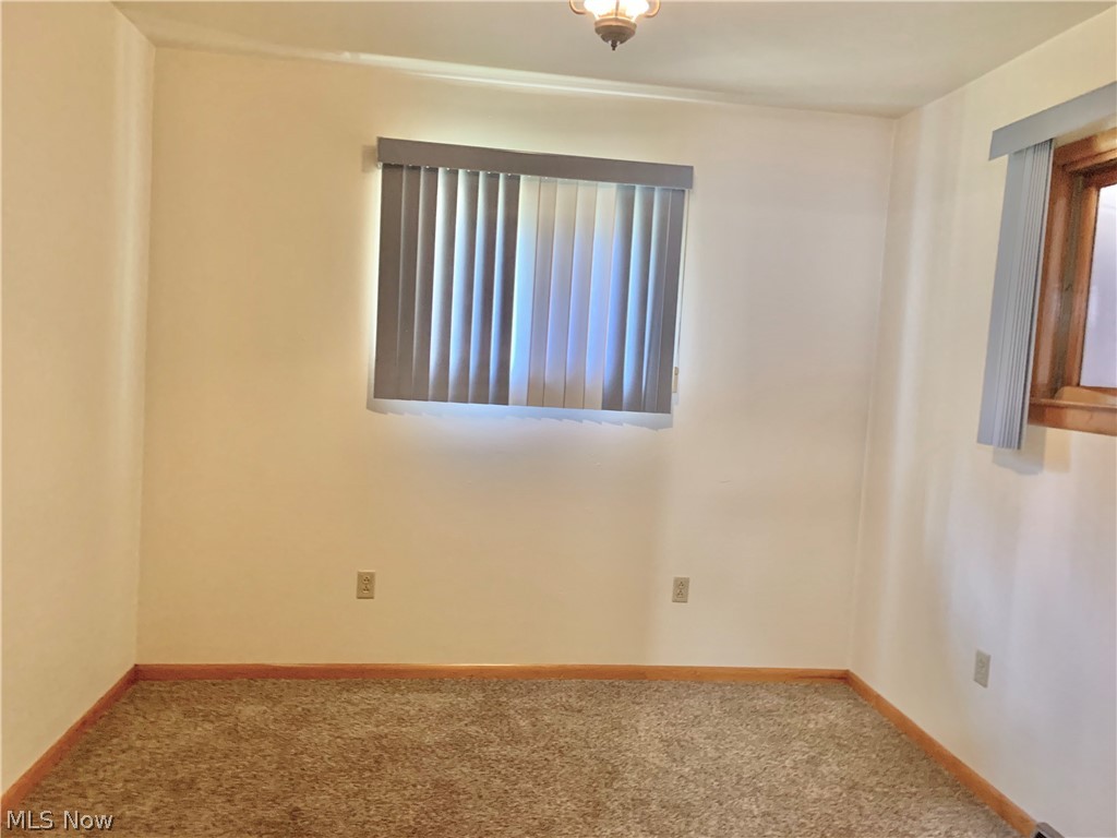944 Howland Wilson Road Northeast Warren, OH 44484 - Photo 8 of 23 Gallery Image 8