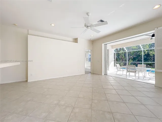 $4,295 | 4874 Sabal Lake Circle, Sarasota, FL 34238