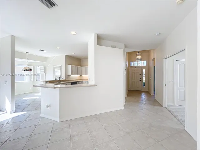 $4,295 | 4874 Sabal Lake Circle, Sarasota, FL 34238