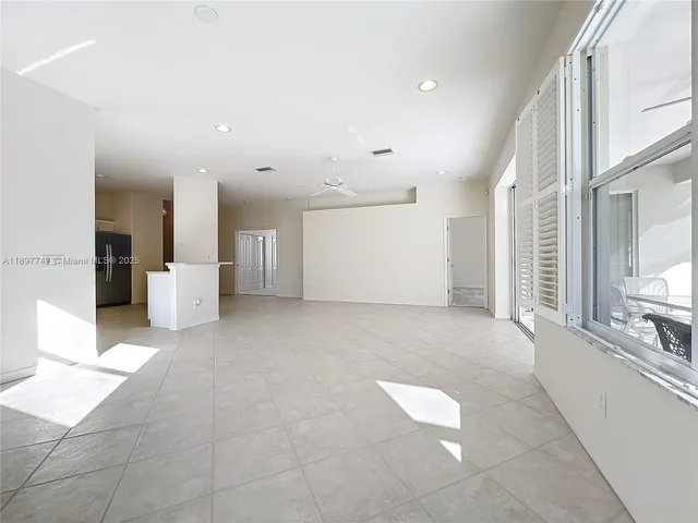 $4,295 | 4874 Sabal Lake Circle, Sarasota, FL 34238