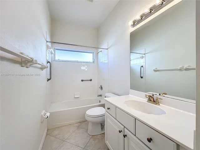 $4,295 | 4874 Sabal Lake Circle, Sarasota, FL 34238