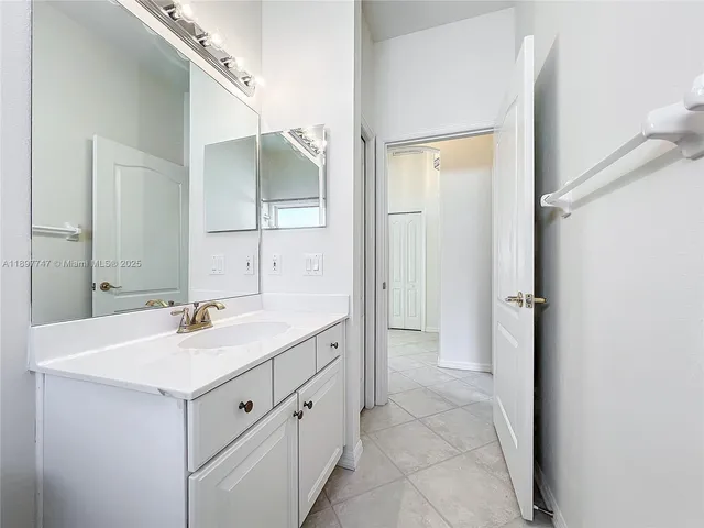 $4,295 | 4874 Sabal Lake Circle, Sarasota, FL 34238