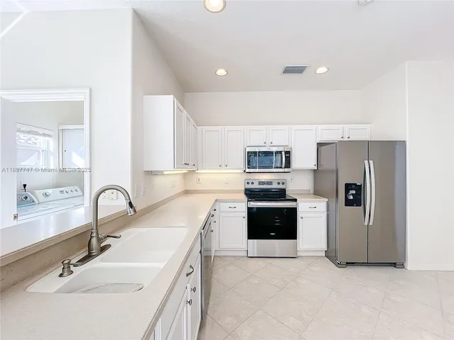 $4,295 | 4874 Sabal Lake Circle, Sarasota, FL 34238