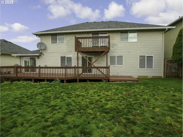$688,900 | 19707 Southeast 42nd Street, Camas, WA 98607