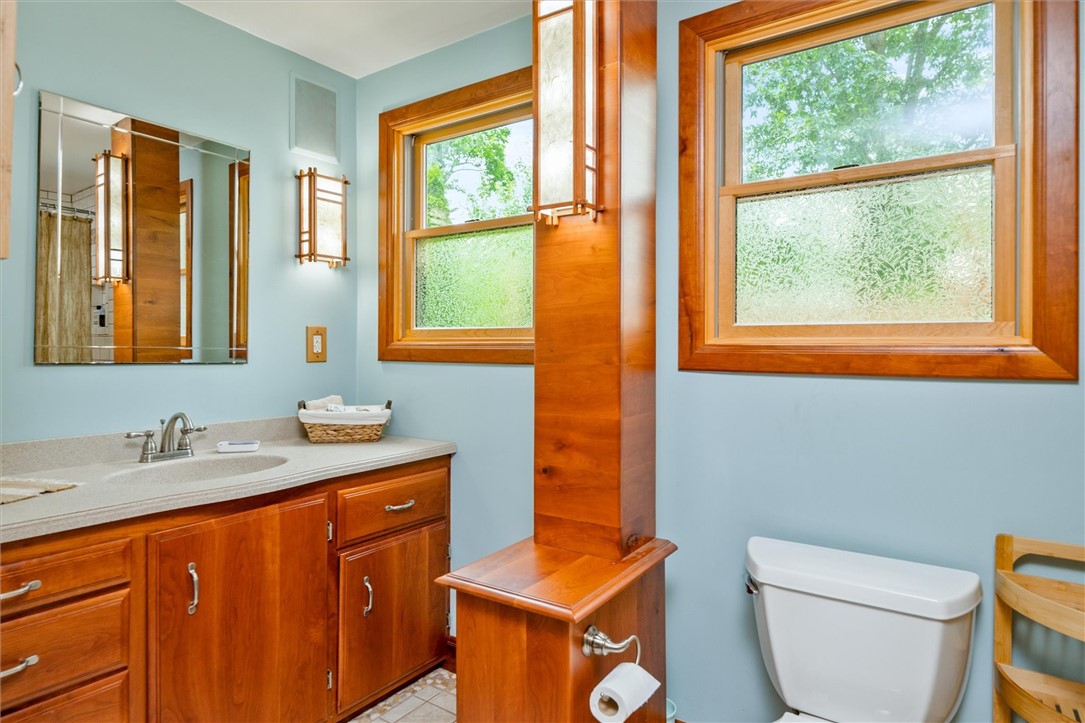 30 Lanark Crescent Rochester, NY 14609 - Photo 14 of 32 First floor full bathroom