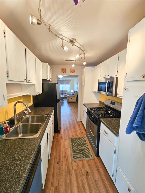 2960 59th Street South, Unit 311 Gulfport, FL 33707 - Photo 7 of 35