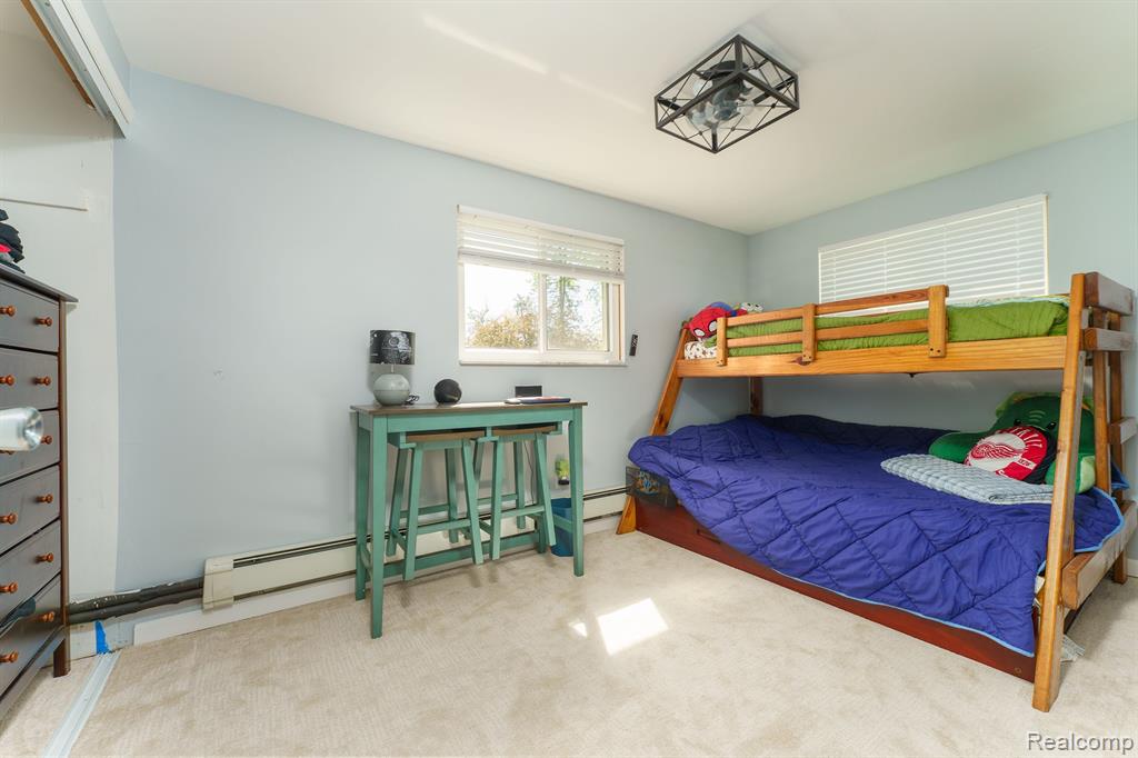 28615 Rollcrest Road Farmington Hills, MI 48334 - Photo 20 of 24