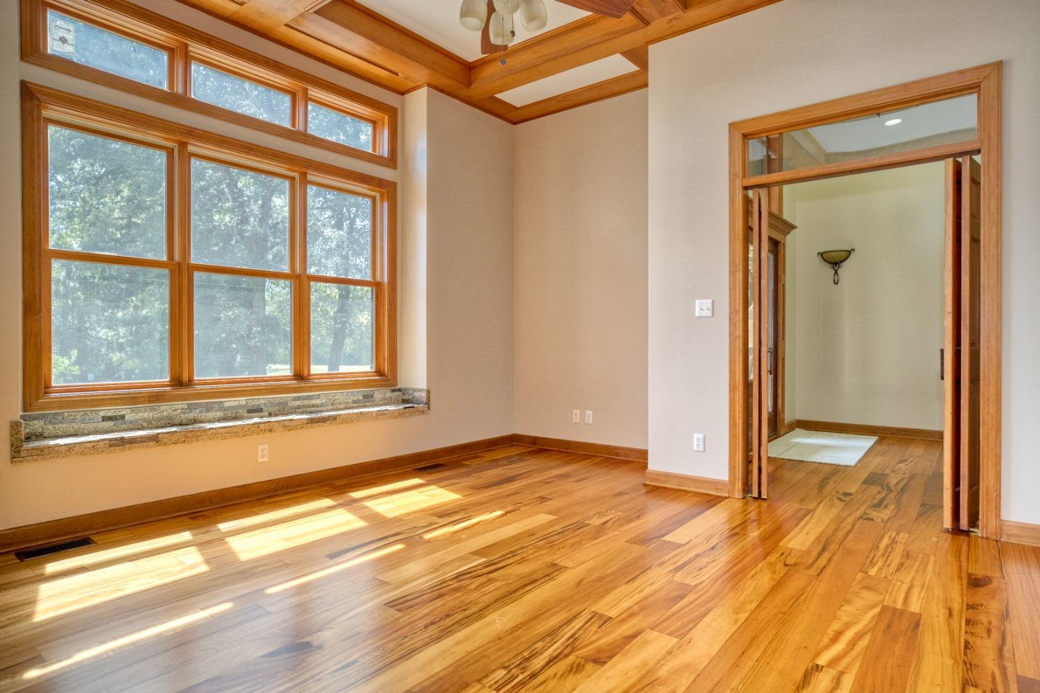 8468 Old Oak Drive Demotte, IN 46310 - Photo 17 of 35 a view of an empty room and window