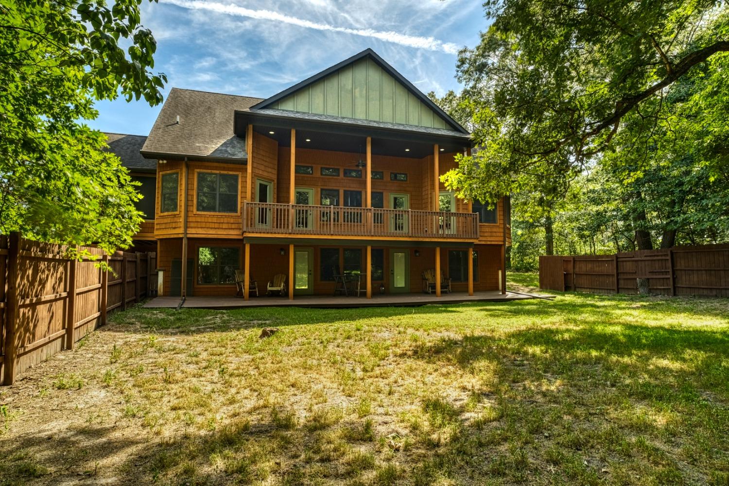 8468 Old Oak Drive Demotte, IN 46310 - Photo 33 of 35 a view of a house with a yard