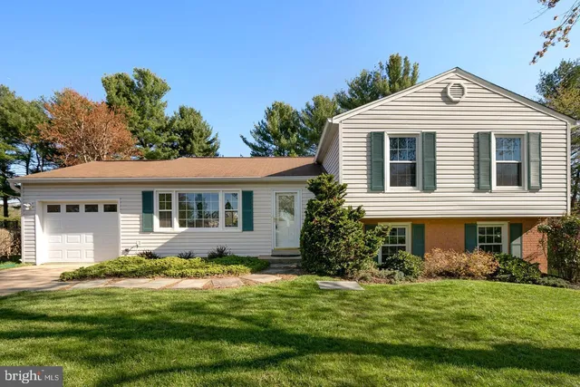 $3,450 | 9530 Ashbourn Drive, Burke, VA 22015