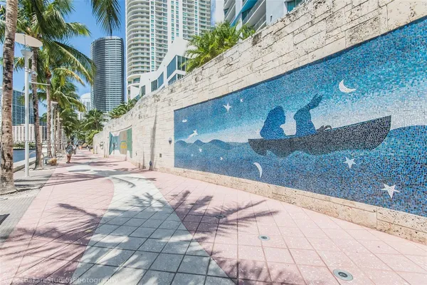 $450,000 | 335 South Biscayne Boulevard, Unit 2710, Miami, FL 33131