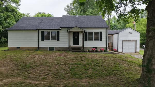 $255,000 | 14045 Highway 34, Benton, IL 62812