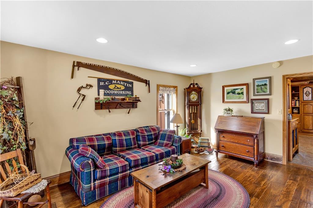 43 Jervis Road Grove City, PA 16127 - Photo 9 of 50 Gallery Image 9