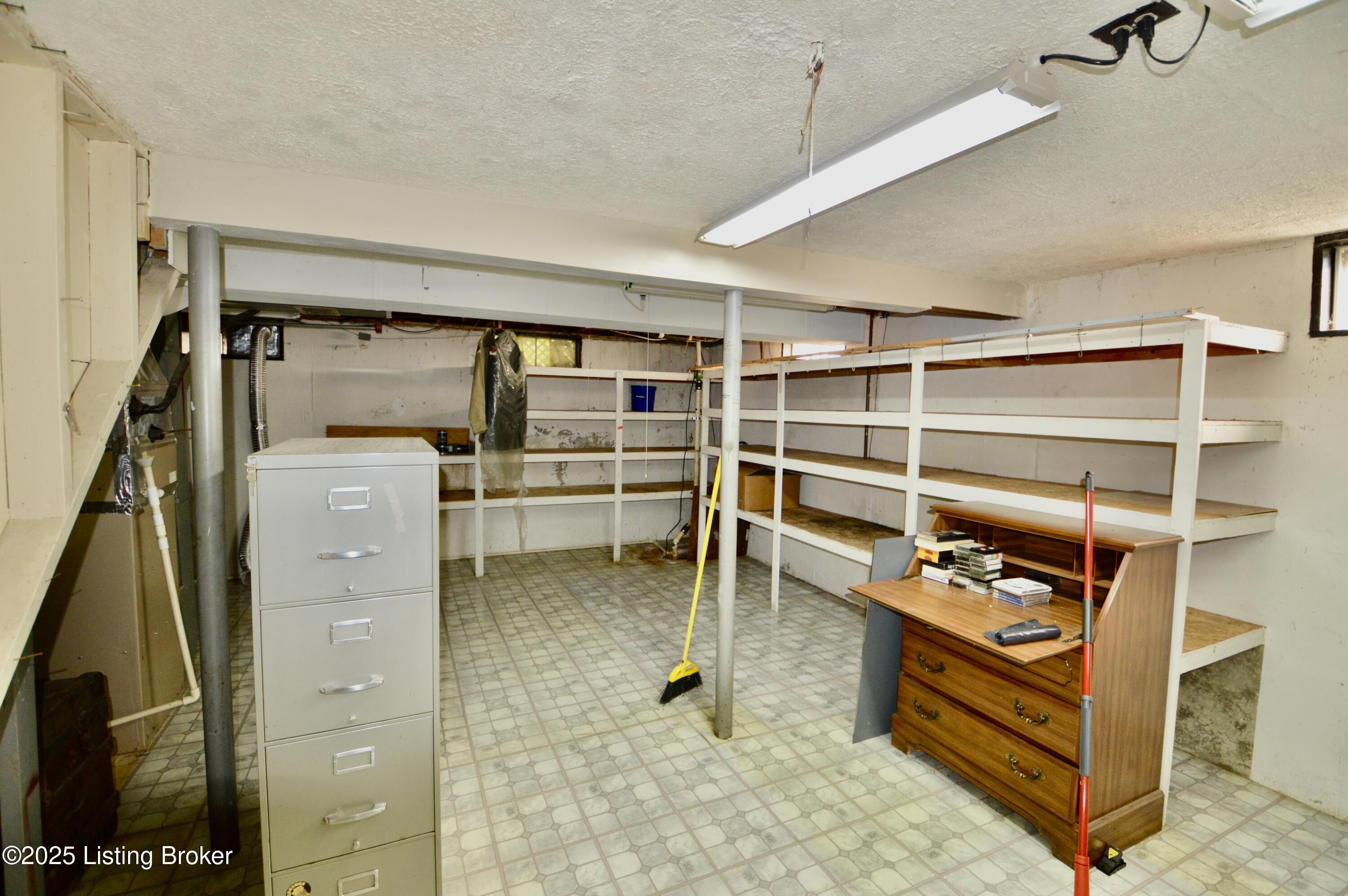 1035 Runell Road Louisville, KY 40214 - Photo 21 of 21 DSC_0090