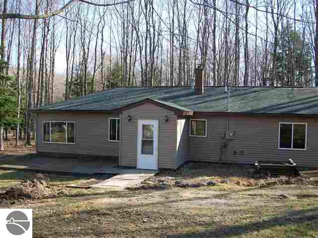13295 Goose Road Beulah, MI 49617 - Photo 4 of 22 1734044-3.JPG