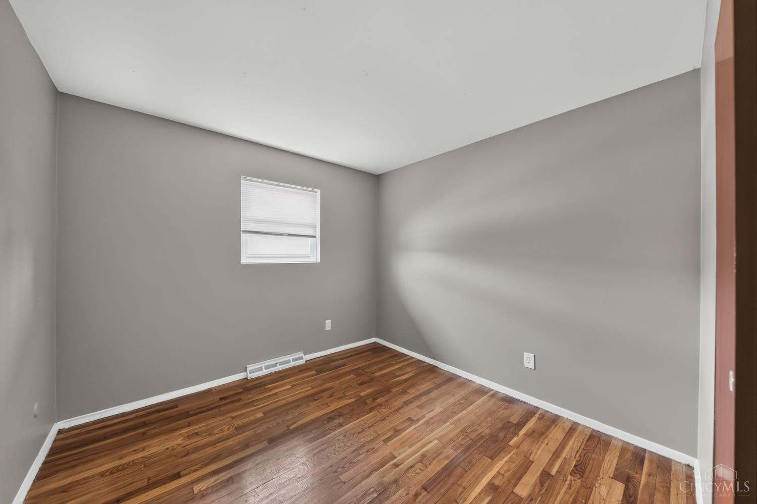 9192 Pippin Road Cincinnati, OH 45231 - Photo 26 of 30