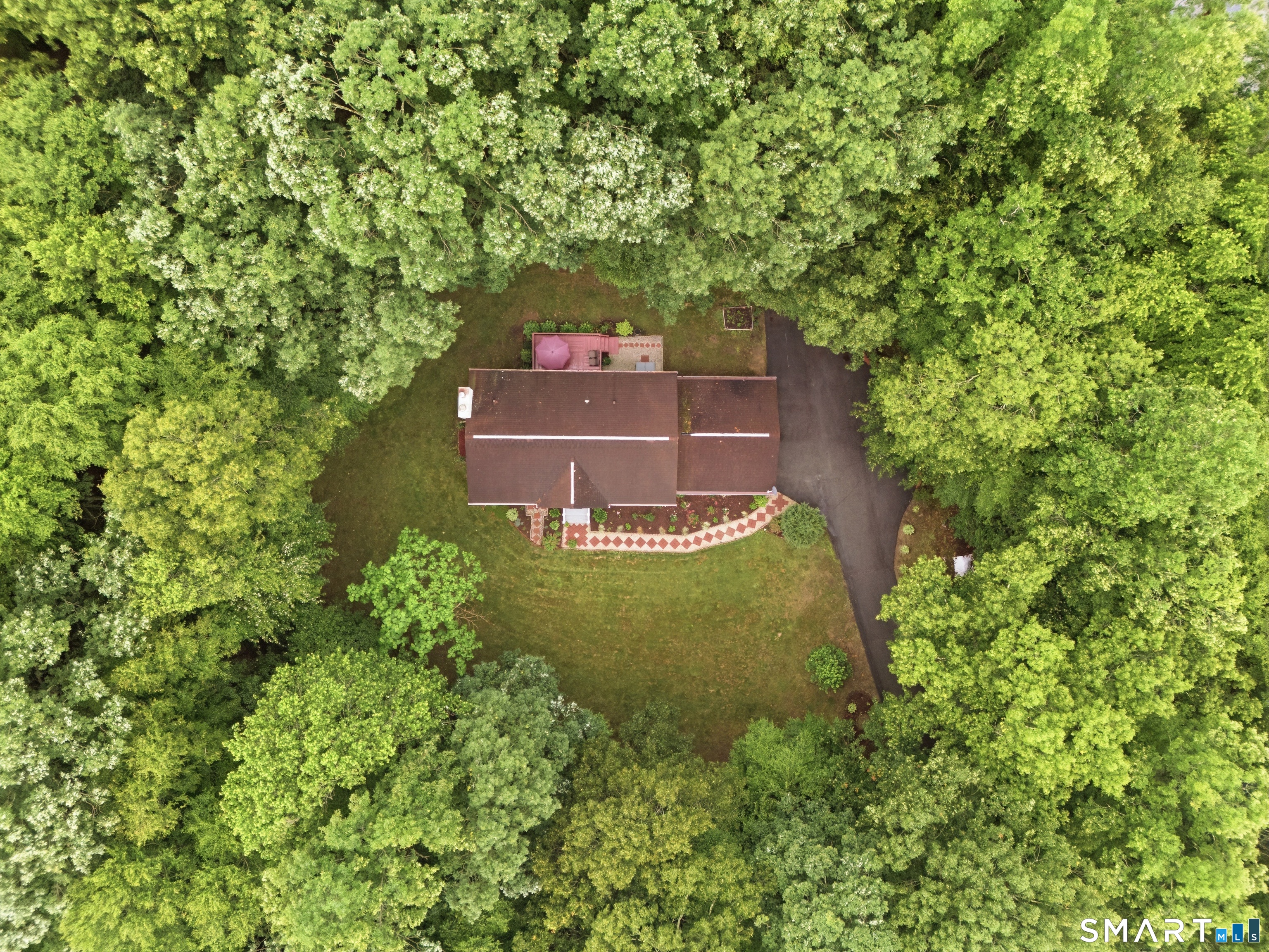 17 Dean Road East Lyme, CT 06333 - Photo 9 of 31 Gallery Image 9