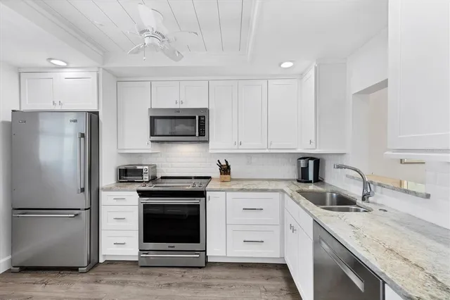 $449,000 | 240 Santa Maria Street, Unit 328, Venice, FL 34285