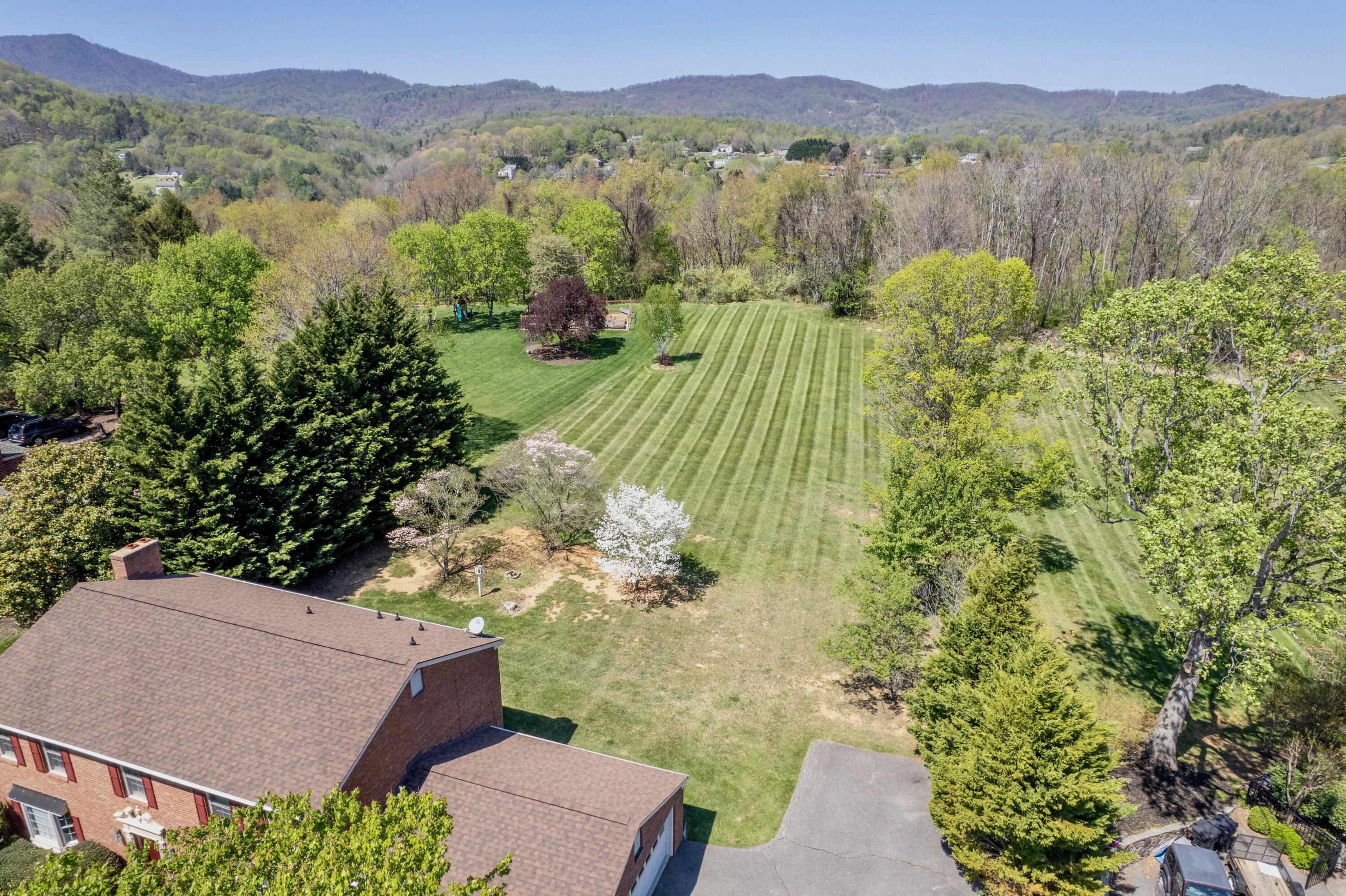 7173 Hollyberry Road Roanoke, VA 24018 - Photo 3 of 63 Hollyberry - 3