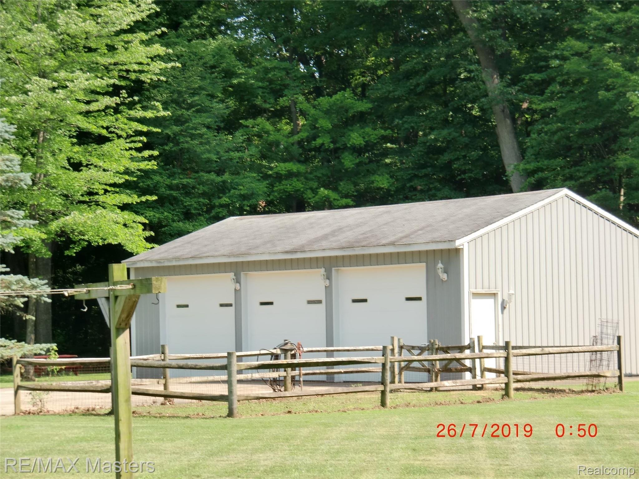 20561 Merriman Road Romulus, MI 48174 - Photo 25 of 31 CIMG4233.JPG