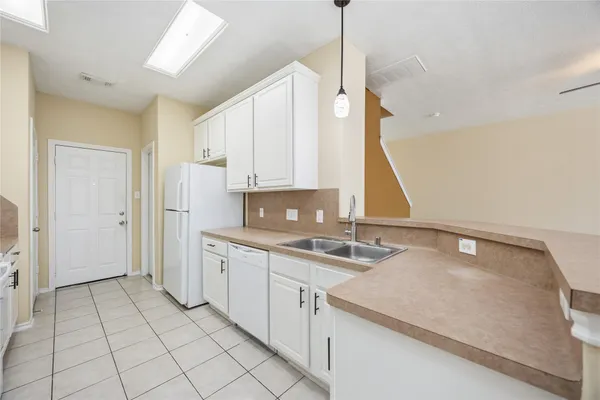 $1,750 | 2939 Hackamore Hollow Lane, Houston, TX 77014